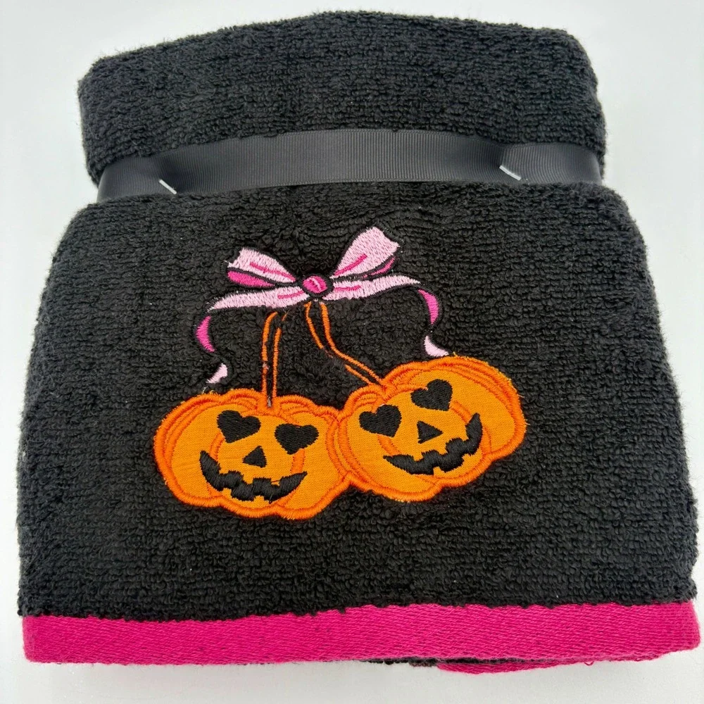 Betsey‎ Johnson Halloween Hand Towel Set Pumpkin Embroidered Black Pink 2PC